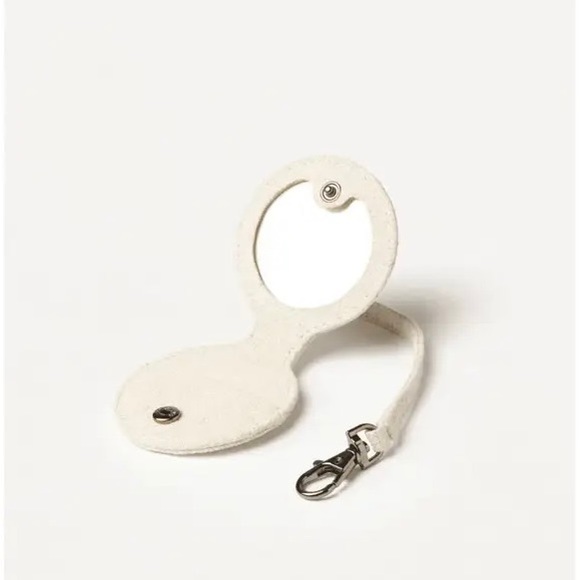 nwt pdpaola mirror keychain with polishing cloth - Picture 2 of 7